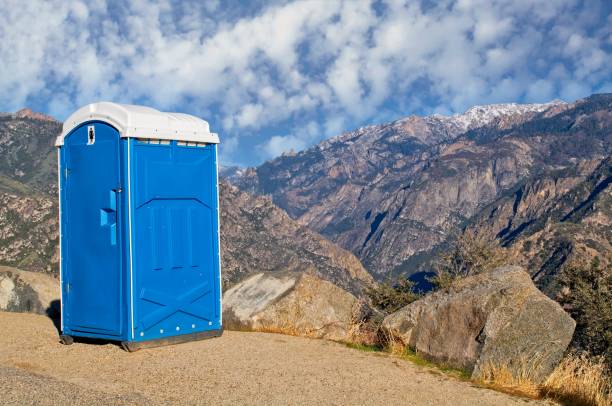 Best Deluxe Portable Toilet Rental in Highwood, IL